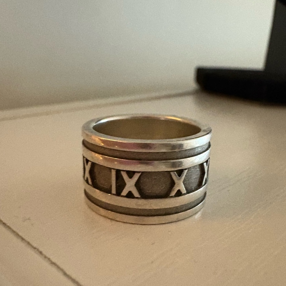 Tiffany & Co 925 Sterling Silver ATLAS Roman Numeral Ring Size 52MM - Picture 4 of 10